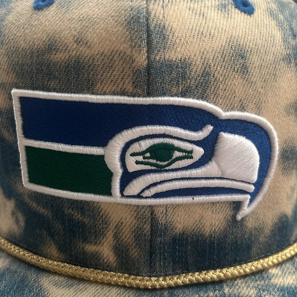 Mitchell & Ness Seattle Seahawks Hat - Picture 2 of 4